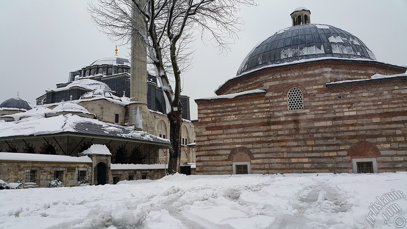 zel ekim kar ve k fotoraflarmz: stanbul`un Fatih, Zeyrek, Perembe Pazar, Eminn, Karaky, Cihangir, Fndkl ve Kabata Semtlerinden.
