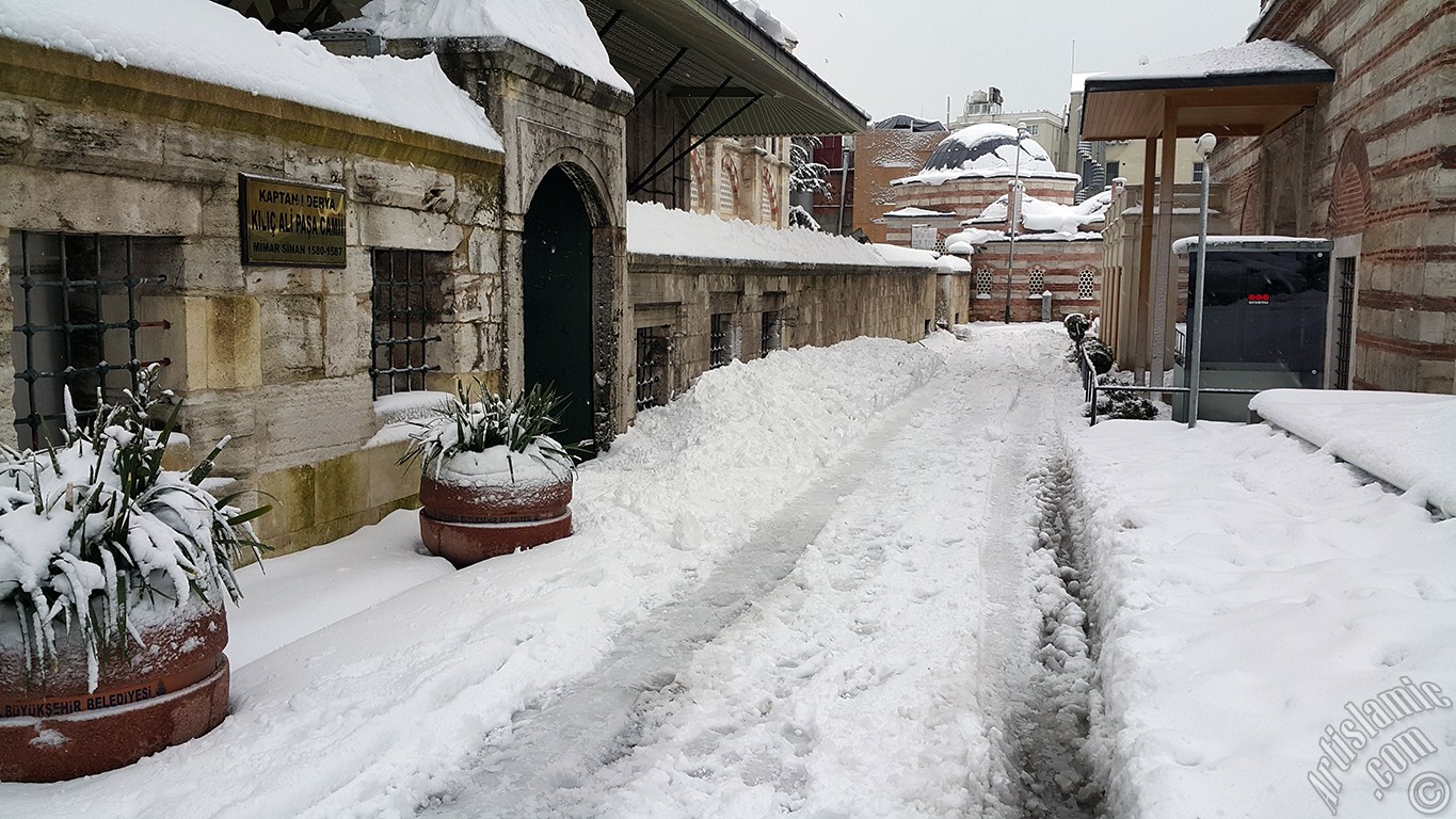 zel ekim kar ve k fotoraflarmz: stanbul`un Fatih, Zeyrek, Perembe Pazar, Eminn, Karaky, Cihangir, Fndkl ve Kabata Semtlerinden.
