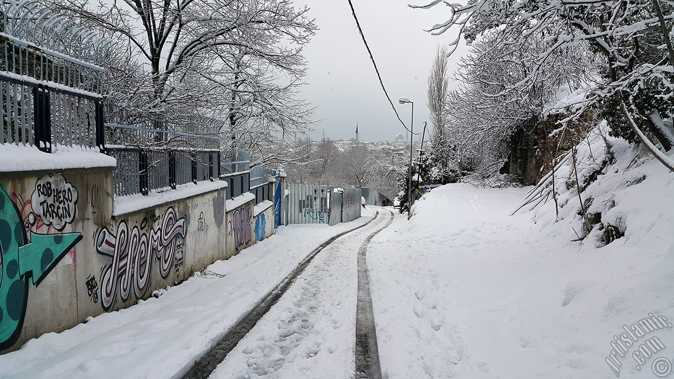 zel ekim kar ve k fotoraflarmz: stanbul`un Fatih, Zeyrek, Perembe Pazar, Eminn, Karaky, Cihangir, Fndkl ve Kabata Semtlerinden.
