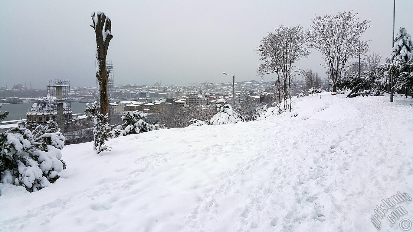 zel ekim kar ve k fotoraflarmz: stanbul`un Fatih, Zeyrek, Perembe Pazar, Eminn, Karaky, Cihangir, Fndkl ve Kabata Semtlerinden.
